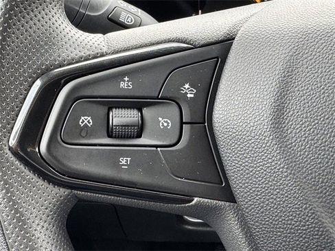 Certified 2025 Chevrolet Trax LT image 14