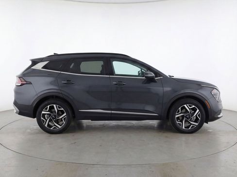 Used 2024 Kia Sportage LX image 11