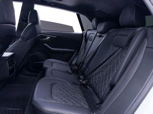 Used 2023 Audi SQ8 Prestige AWD/4WD image 40