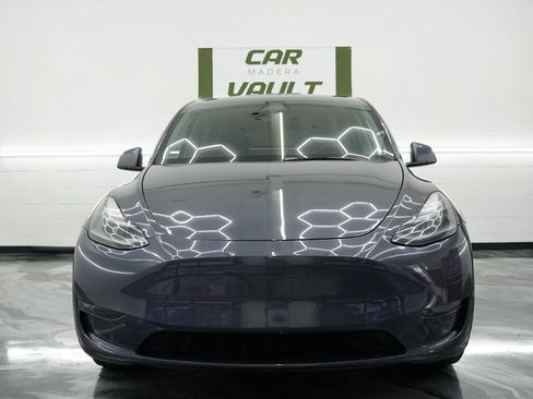 Used 2023 Tesla Model Y Long Range AWD/4WD image 3