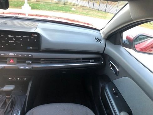 Used 2025 Kia K4 EX image 39