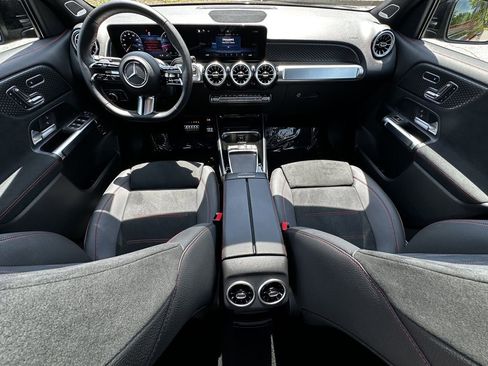 Certified 2025 Mercedes-Benz GLB 250 image 27