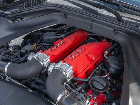Used 2016 Ferrari California T RWD image 59