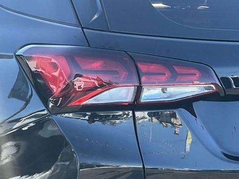 Certified 2024 Chevrolet Equinox LS FWD image 10