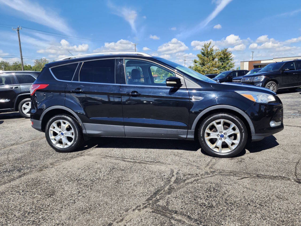 Used 2016 Ford Escape Titanium FWD image 3