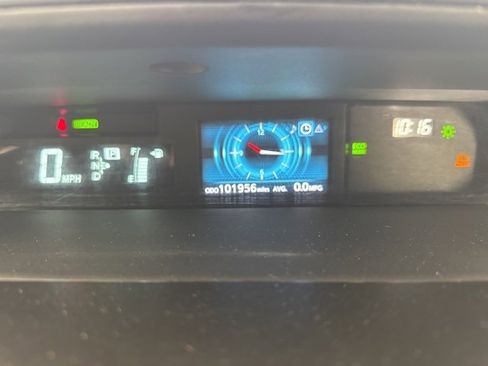 Used 2017 Toyota Prius V Four image 14