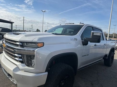 Used 2022 Chevrolet Silverado 3500 High Country w/ Z71 Off-Road Package image 3