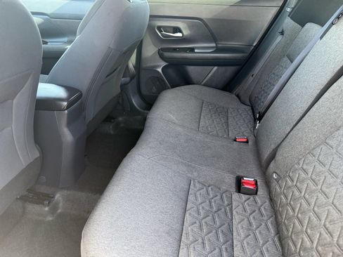 Used 2025 Nissan Kicks SV FWD image 27
