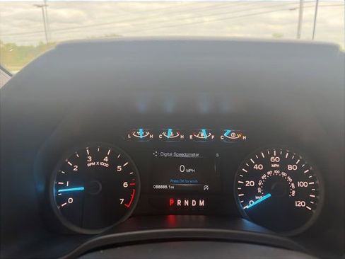 Used 2019 Ford F150 XLT w/ Equipment Group 302A Luxury AWD/4WD image 13
