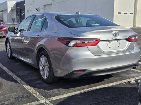 Used 2023 Toyota Camry LE image 5