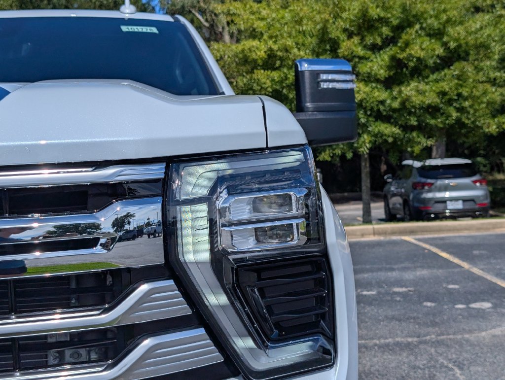 New 2026 Chevrolet Silverado 2500 High Country w/ High Country Premium Package AWD/4WD image 12