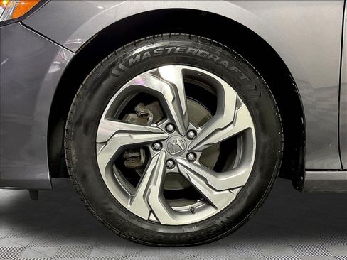 Used 2018 Honda Accord EX image 34
