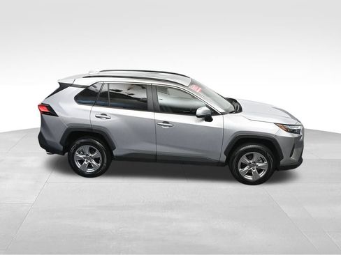 Used 2025 Toyota RAV4 XLE FWD image 37