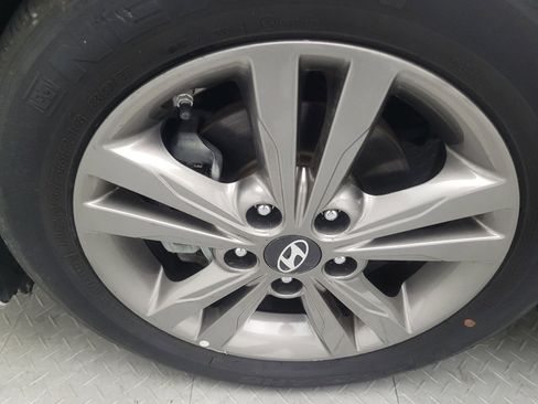 Used 2018 Hyundai Elantra SEL image 31