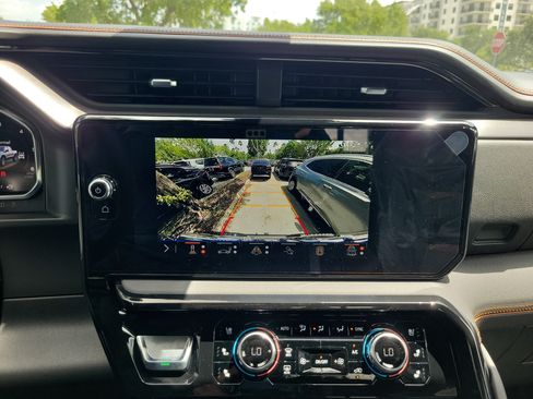 New 2026 GMC Sierra 1500 AT4 w/ AT4 Premium Package AWD/4WD image 12