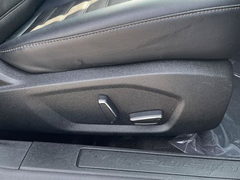 Used 2018 Ford Fusion SE w/ Equipment Group 201A FWD image 28