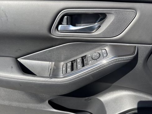 New 2025 Nissan Rogue SV AWD/4WD image 10
