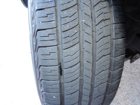 Used 2016 Nissan Frontier SV image 12