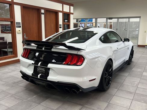 Used 2021 Ford Mustang Shelby GT500 w/ Technology Package RWD image 6