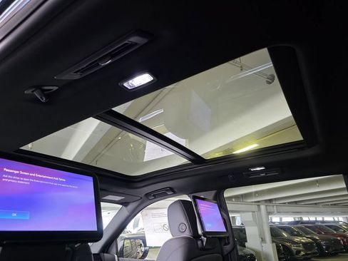 New 2026 Cadillac Escalade ESV Sport w/ Touring Package AWD/4WD image 11