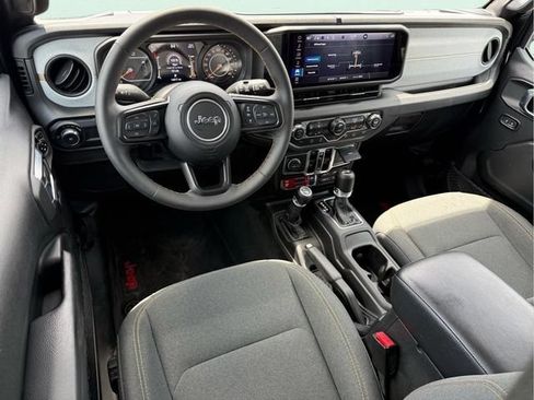 Used 2024 Jeep Wrangler Unlimited Sport AWD/4WD image 20