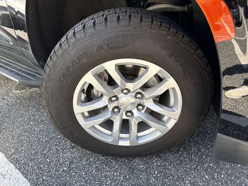 Used 2023 Chevrolet Tahoe LS image 2