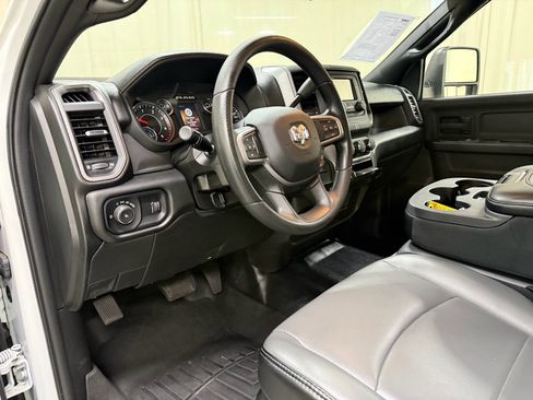 Used 2024 RAM 2500 Tradesman AWD/4WD image 28