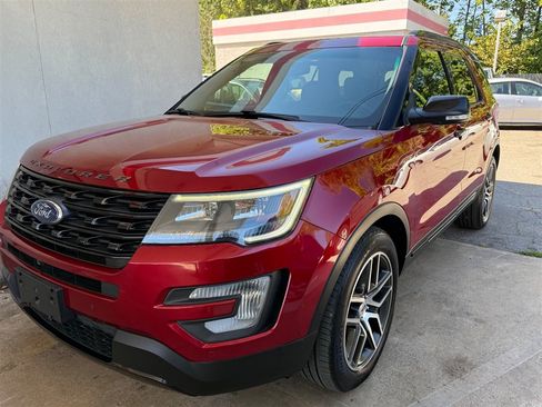 Used 2017 Ford Explorer Sport w/ Equipment Group 401A AWD/4WD image 20