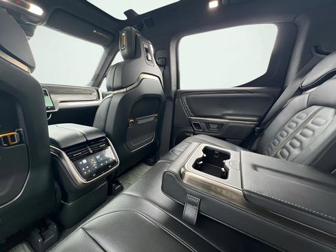 Used 2022 Rivian R1T Launch Edition image 18