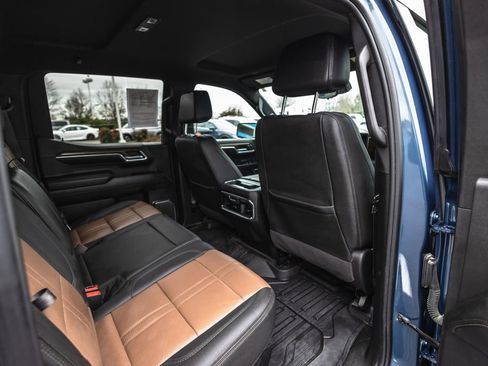 Used 2024 Chevrolet Silverado 1500 High Country w/ Technology Package image 35