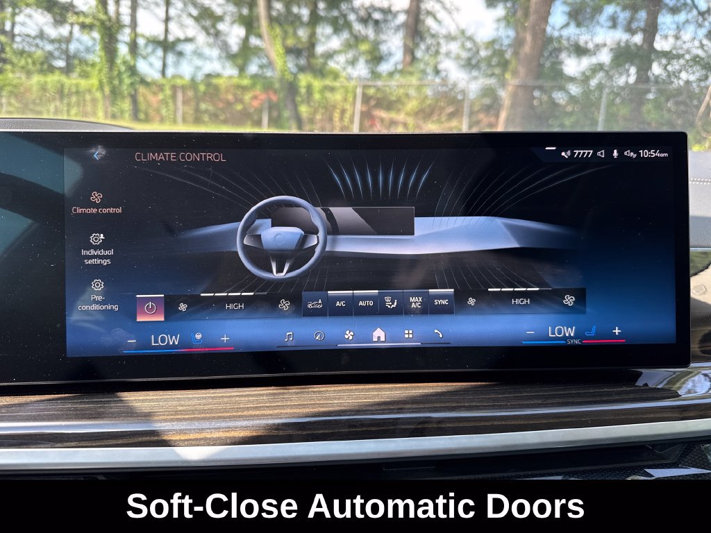 Used 2024 BMW X7 xDrive40i AWD/4WD image 22