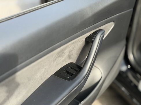 Used 2020 Tesla Model 3 Performance image 29