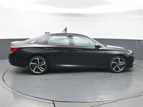 Used 2021 Honda Accord Sport image 6