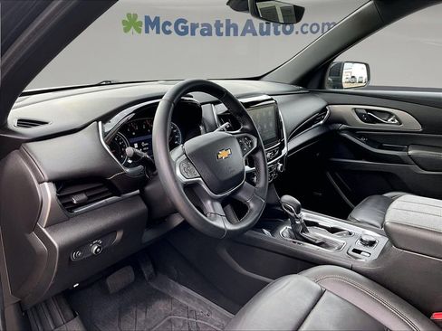 Used 2023 Chevrolet Traverse LT w/ LT Premium Package AWD/4WD image 16