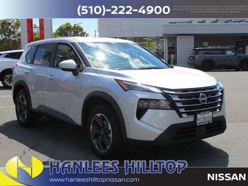 Used 2025 Nissan Rogue SV AWD/4WD image 5