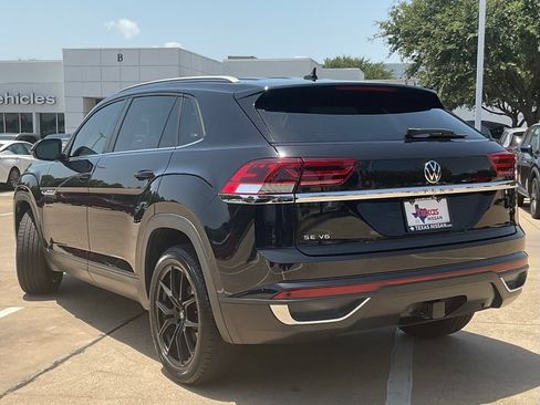 Used 2021 Volkswagen Atlas Cross Sport SE FWD image 6