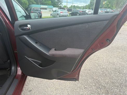 Used 2012 Nissan Altima 2.5 S FWD image 28