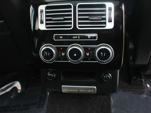 Used 2015 Land Rover Range Rover HSE image 39