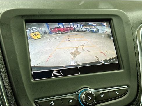 Used 2023 Chevrolet Equinox LS w/ LS Convenience Package image 15