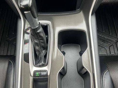 Used 2018 Honda Accord Sport image 21