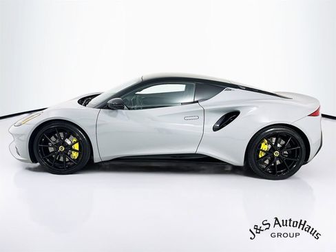 Used 2024 Lotus Emira First Edition image 4