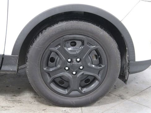 Used 2017 Ford Escape S image 12