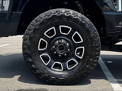 Used 2024 Ford F250 Platinum AWD/4WD image 8