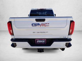 Used 2022 GMC Sierra 2500 AT4 w/ AT4 Premium Plus Package AWD/4WD video 3