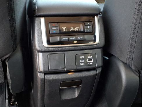 Used 2025 Subaru Ascent Premium AWD/4WD image 20