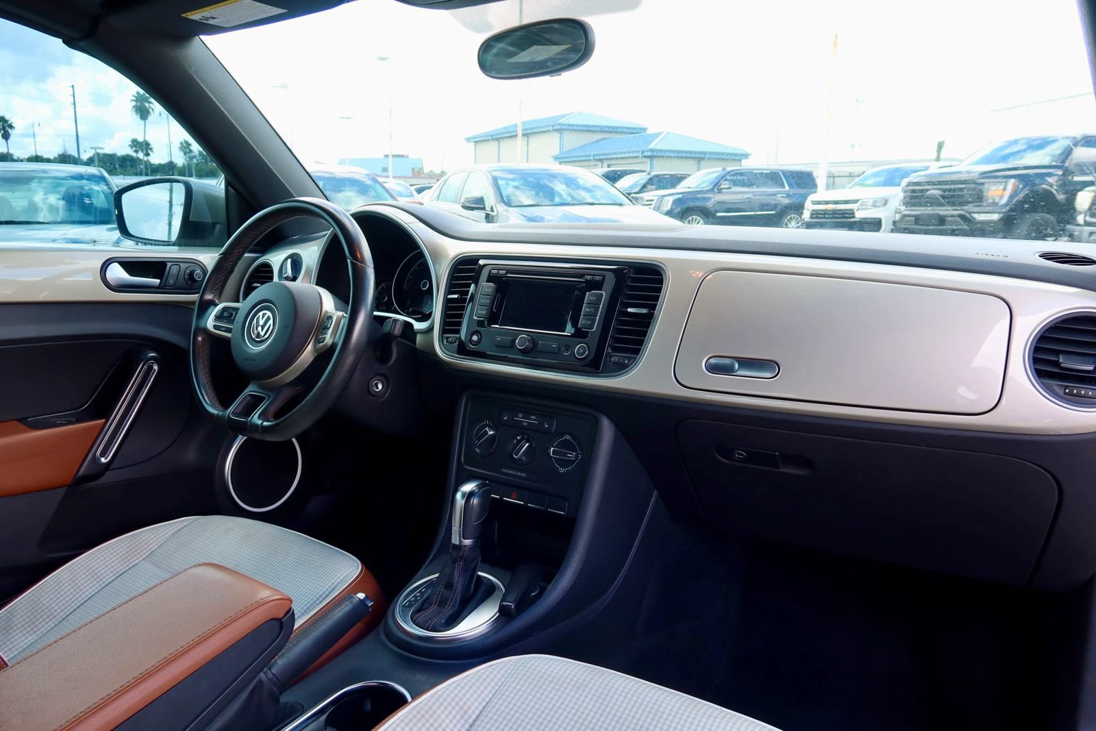 Used 2015 Volkswagen Beetle 1.8T FWD image 9