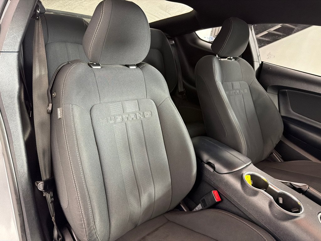 Used 2020 Ford Mustang Coupe RWD image 21