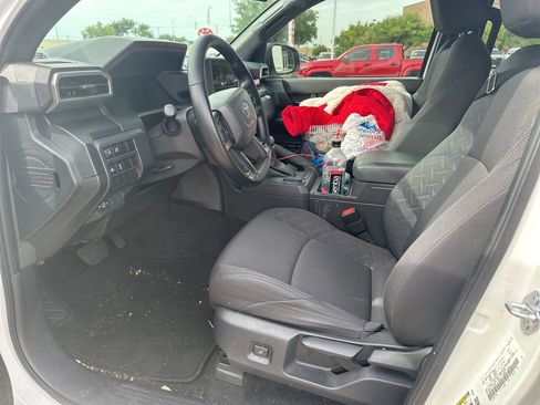 Used 2025 Toyota Tacoma SR image 3