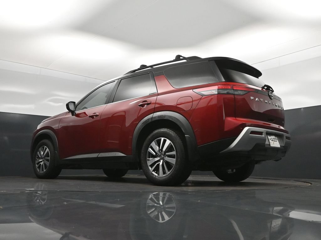 Used 2022 Nissan Pathfinder SL FWD image 40