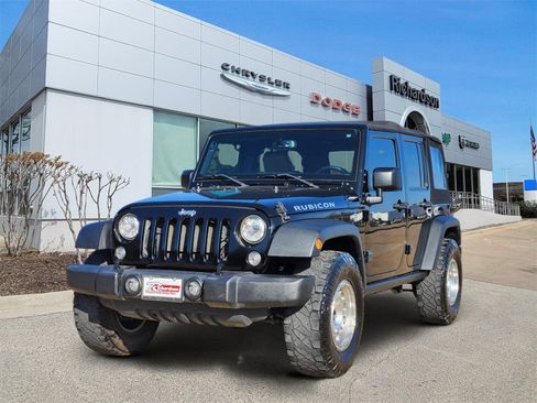 Used 2018 Jeep Wrangler Unlimited Rubicon w/ Connectivity Group image 2